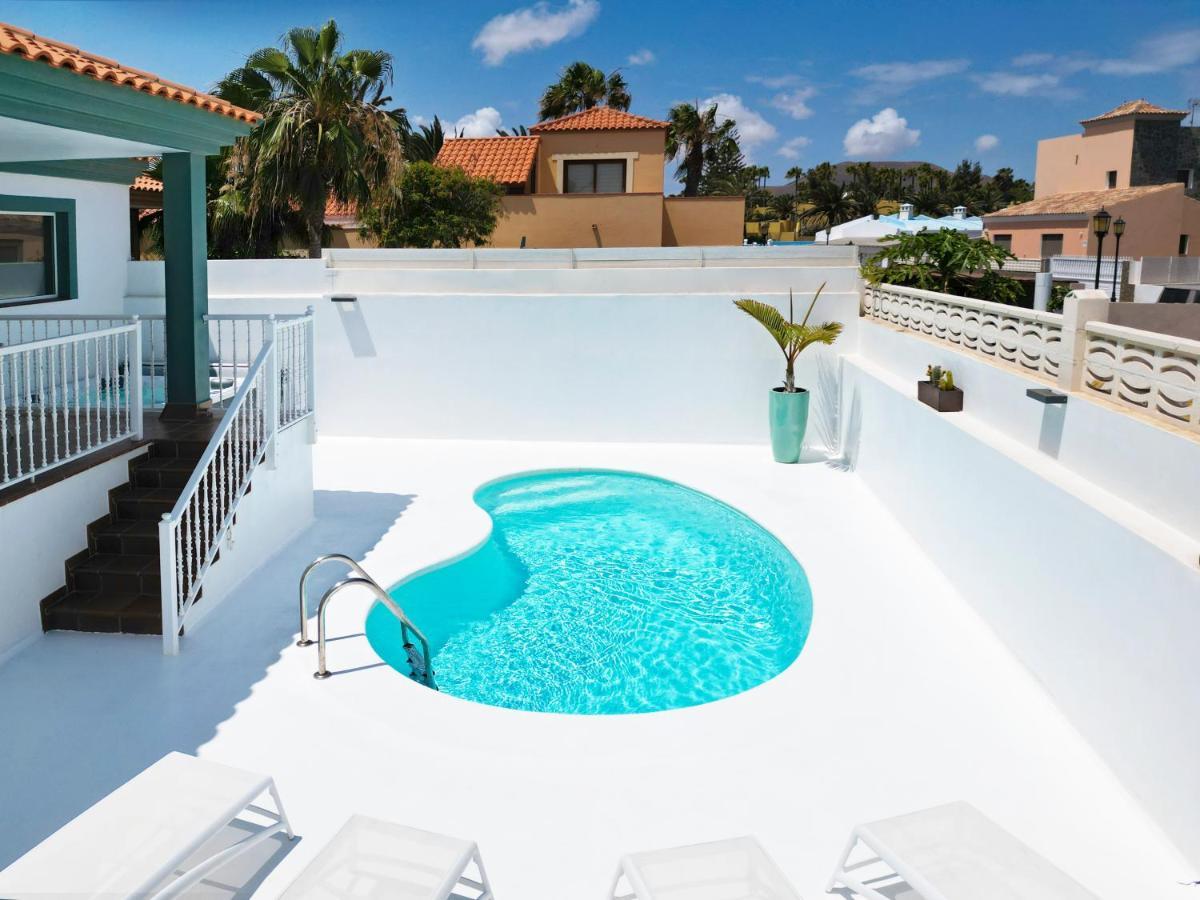 Villa Veaco Beach With Jacuzzi And Private Pool Коралео Екстериор снимка